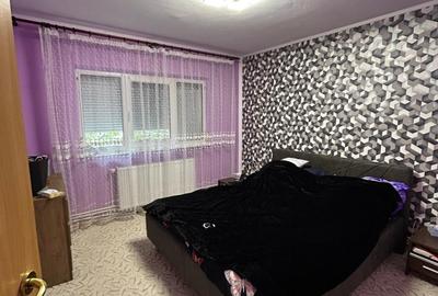 Apartament cu 3 camere, mobilat în Poarta 6 - 5