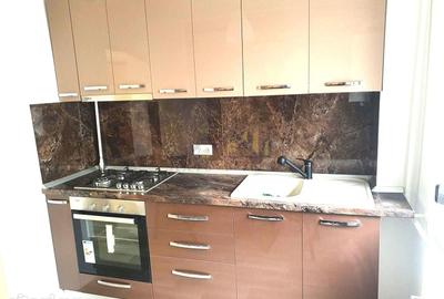 Apartament cu 2 camere decomandat în Micro 3 - 4