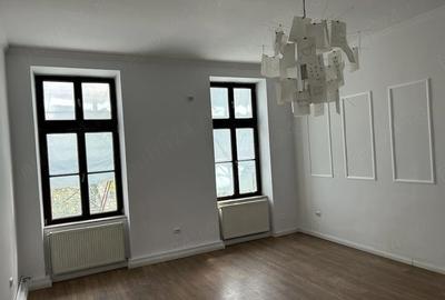 Garsonieră decomandată în Central - 1