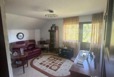 Casă cu 7 camere cu Teren 900 Mp în Central - 6
