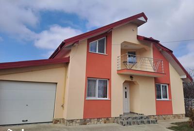 Casă cu 4 camere cu Teren 820 Mp în Voinești - 13