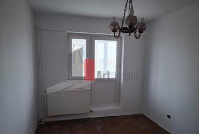 Apartament cu 4 camere decomandat în Central - 4