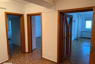 Spațiu comercial, de 69 mp, în Unirii - 2