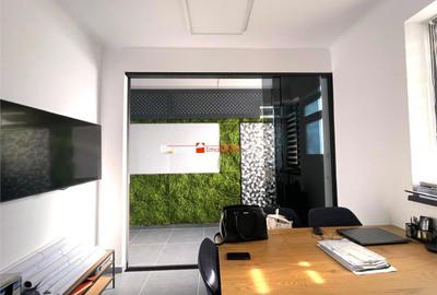 Spațiu comercial, de 44 mp, în Ultracentral - 2