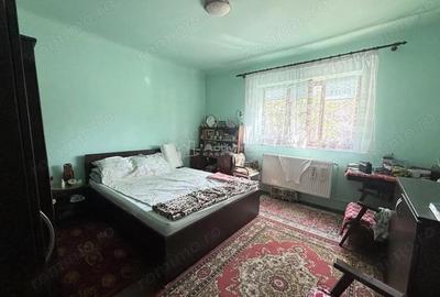 Casa cu gradina - anexe si dublu front stradal zona Iosia - Oradea - 3
