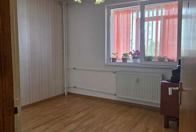 Apartament cu 2 camere semidecomandat în Berceni - 3