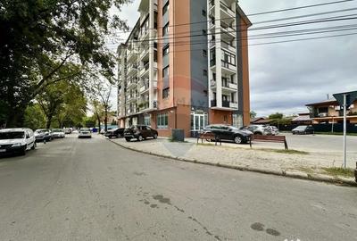 Spațiu comercial, de 220 mp, în Central - 8