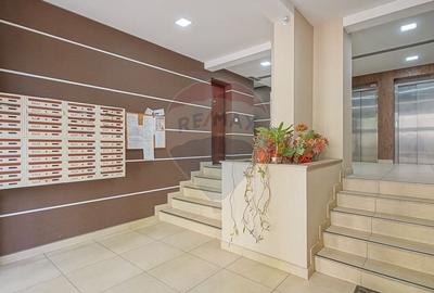 Apartament cu 2 camere semidecomandat, mobilat în Tractorul - 21