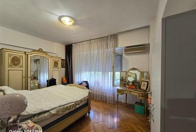 P-ta Victoriei,ap.3 cam,an 1997,dec,suprf.128mp,loc parcare subteran P-ta Victoriei,ap.3 cam,an 1997,dec,suprf.128mp,loc parcare subteran - 1