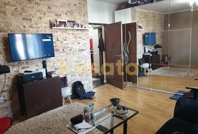 Apartament cu 2 camere decomandat în Central - 14