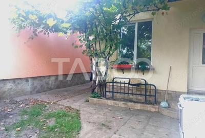 Casa individuala de vanzare 3 camere 90 mp teren liber 243 mp Cisnadie - 2