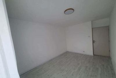 Garsoniera de vanzare, disponibila - 4