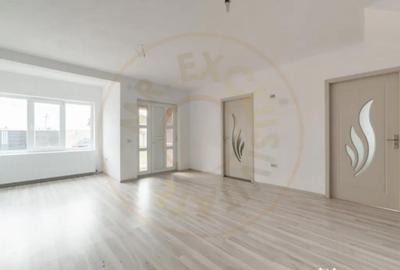 Casă cu 5 camere cu Garaj în Călinești - 1