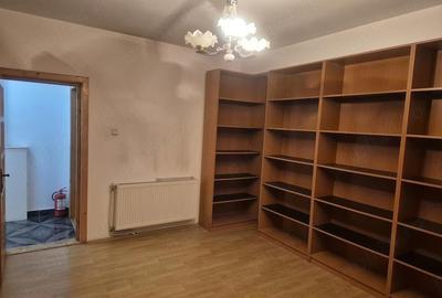 Casă cu 9 camere cu Teren 103 Mp în Ultracentral - 1