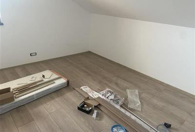 Casa de vanzare in Campineanca, parter si mansarda , suprafata 160 mp , teren 50 - 15