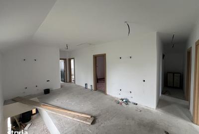 Casă cu 5 camere cu Teren 1000 Mp în Păulești - 8