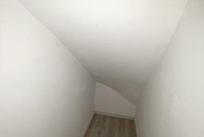 Casă cu 5 camere cu Teren 100 Mp în Central - 4