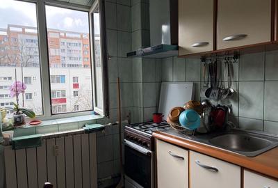 Apartament cu 3 camere semidecomandat, mobilat în Apărătorii Patriei - 14