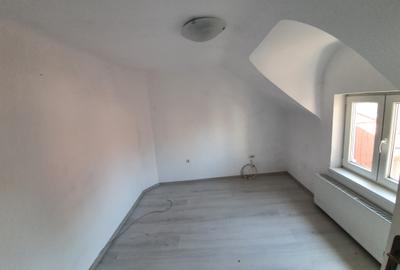 Spațiu exclusivist de închiriat/Mansardă în vilă interbelică, - 2
