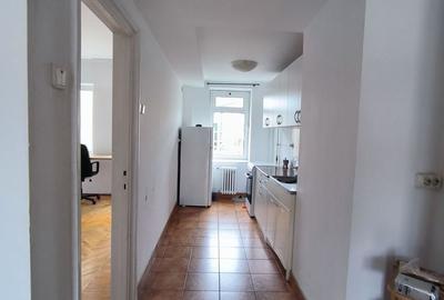 Apartament de vanzare  3 camere decomandat – Piața Romană RISC 1 - 6