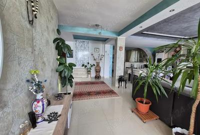 Casă cu 6 camere cu Teren 300 Mp în Eforie - 3