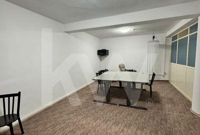 Casă cu 5 camere cu Teren 400 Mp în Central - 11