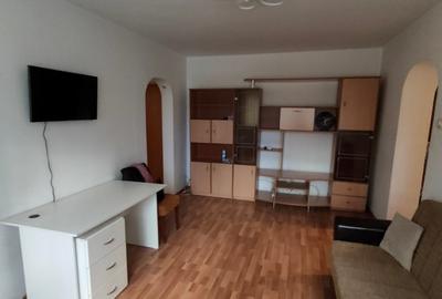 Apartament cu 2 camere semidecomandat, mobilat în Uverturii - 2
