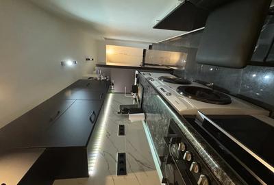 Garsoniera decomandata, renovata integral, etaj 1 Azuga - 1