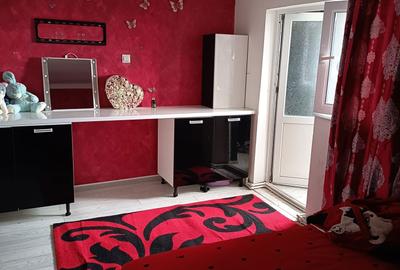 Casă cu 4 camere în Central - 2