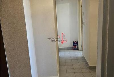 Garsoniera Rond Alba Iulia, decomandat, vedere libera - 7