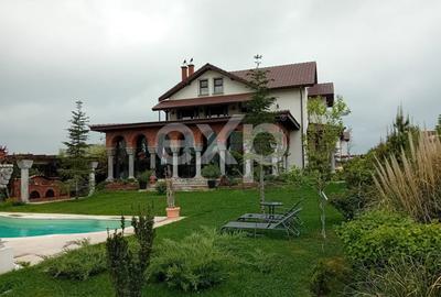 Casă individuală cu 8 camere cu Teren 1950 Mp în Corbeanca