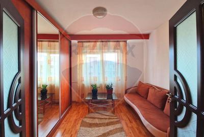 Apartament cu 4 camere decomandat, mobilat în 13 Septembrie - 7
