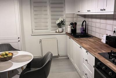 Apartament cu 3 camere semidecomandat în Gojdu - 1