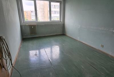 Apartament cu 3 camere decomandat în Alexandru Obregia - 1
