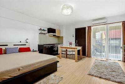 STUDIO PALAS MALL - 2