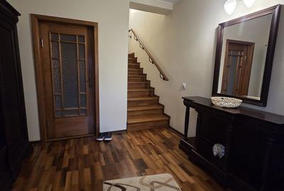 Apartament cu 4 camere decomandat în Buzaului - 2