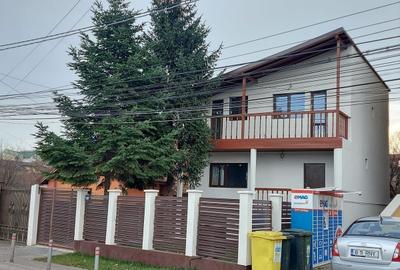 Casă individuală cu 5 camere cu Canalizare în Ultracentral - 2