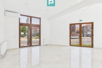 Spațiu comercial, de 54 mp, în Iosia