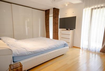 VILA DE LUX, zona Cartier Sasar , 450mp cu 10 ari teren! - 13