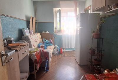SUPEROCAZIE ! POARTA 6 APARTAMENT 2 CAMERE DECOMANDATE 2 BALCOANE 62 MP. 75.00 E - 6