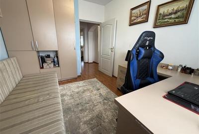 Apartament cu 4 camere decomandat, mobilat în Alexandru cel Bun - 15