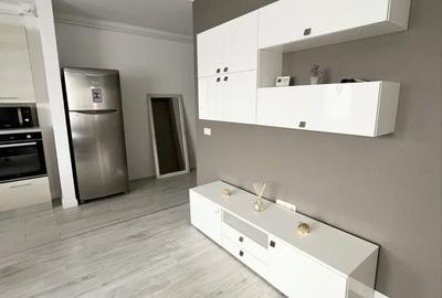 Apartament cu 3 camere decomandat în Florești