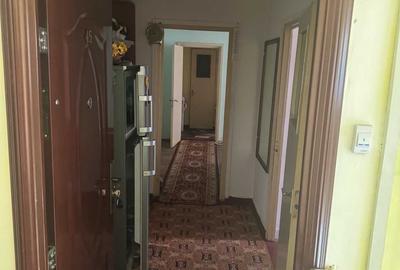 Apartament cu 3 camere decomandat în Ultracentral