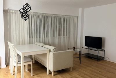 Garsonieră decomandată în Timpuri Noi
