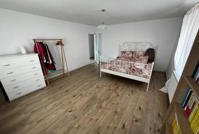 Duplex cu 5 camere cu Garaj în Popricani - 1