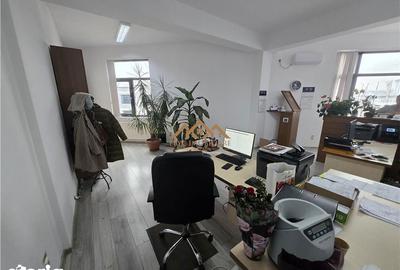 Spațiu comercial, de 530 mp, în Central - 2