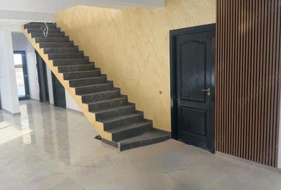 Casă cu 3 camere cu Teren 400 Mp în Costi - 2