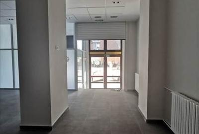 Sp comercial central (parter stradal, renovat) plus demisol iluminat natural - 2