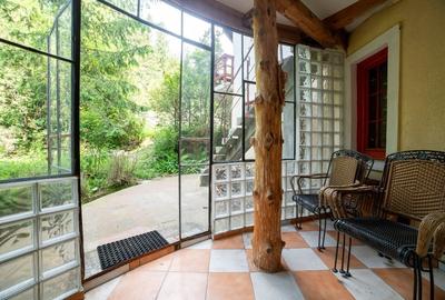 Vanzare vila cu 12 camere pe teren de 700 mp, în inima naturii  Comision 0% - 14