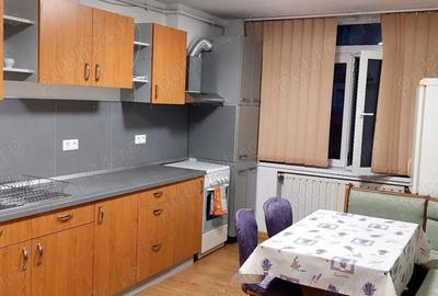 Inchiriez ap 2 camere decomandate in Vasile Aaron - 3